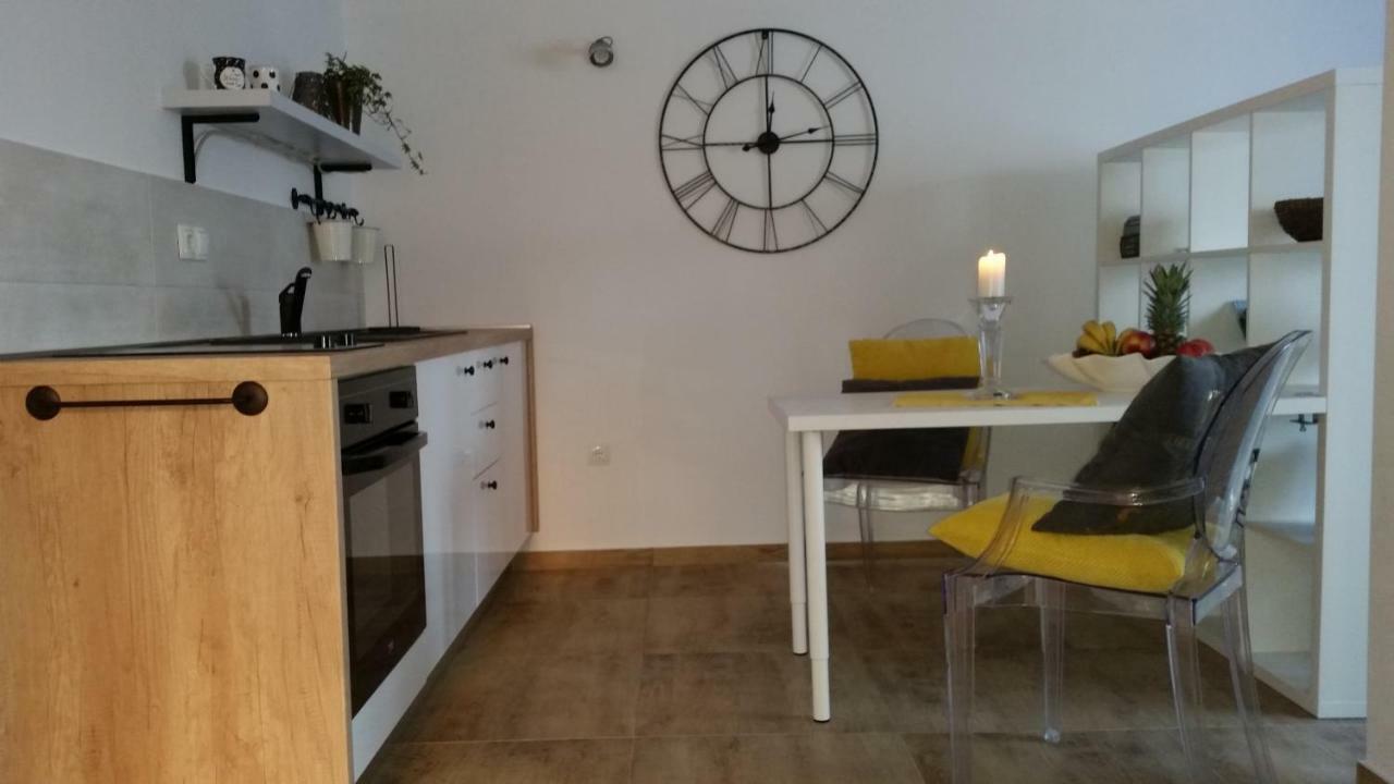 Studio Apartman Providence Шибеник Экстерьер фото