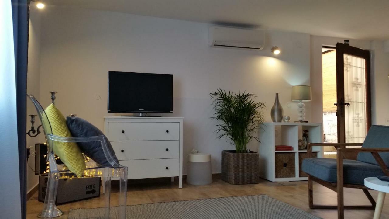Studio Apartman Providence Шибеник Экстерьер фото